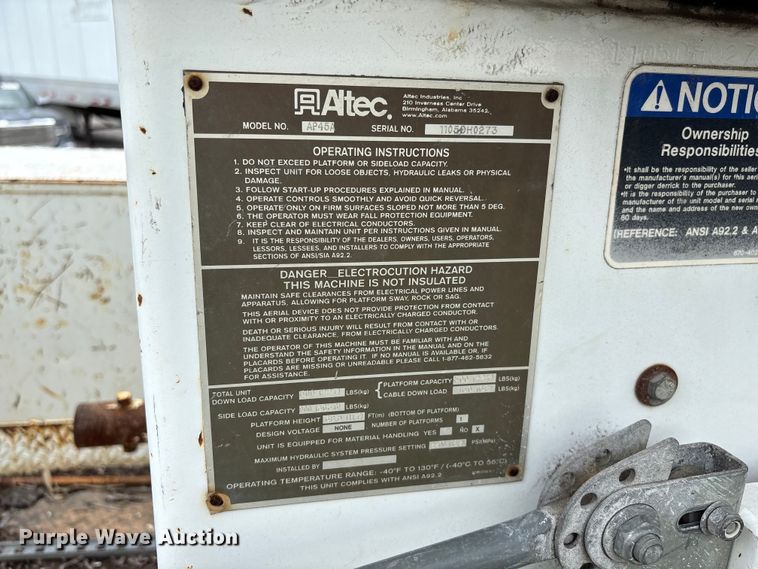 image for item YA3107 2006 Chevrolet C7500 cable placer bucket truck