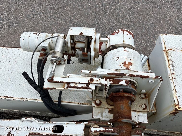 image for item YA3107 2006 Chevrolet C7500 cable placer bucket truck