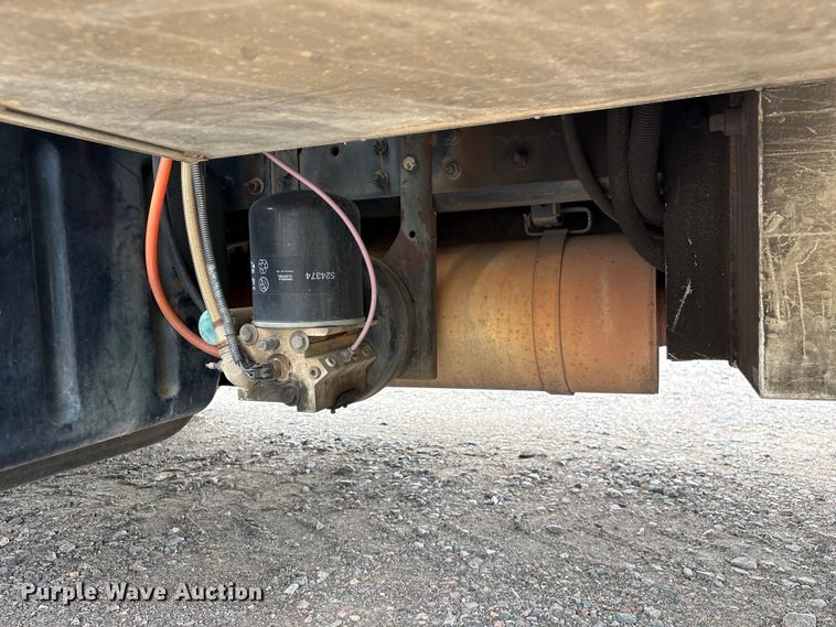 image for item YA3107 2006 Chevrolet C7500 cable placer bucket truck