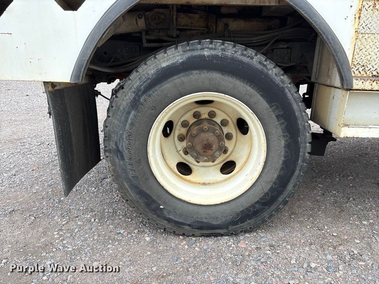 image for item YA3107 2006 Chevrolet C7500 cable placer bucket truck
