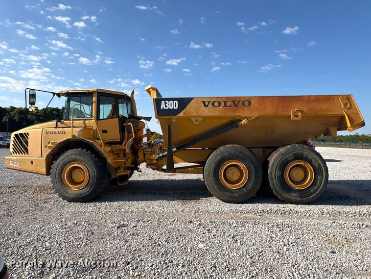 image for item YA3422 2003 Volvo A30D articulated haul truck