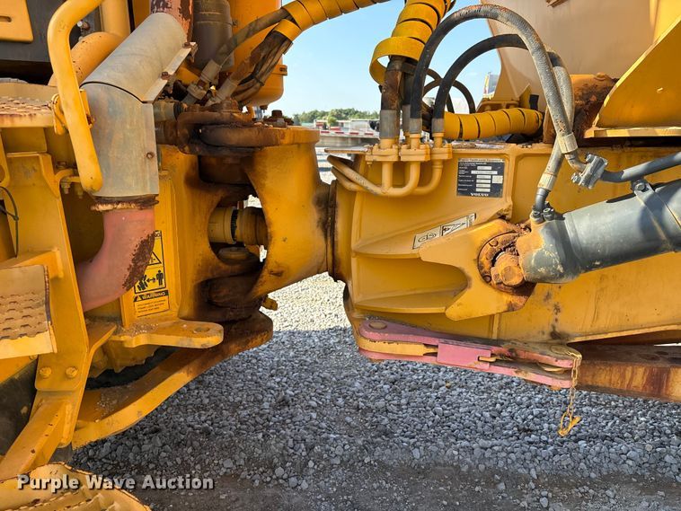 image for item YA3422 2003 Volvo A30D articulated haul truck
