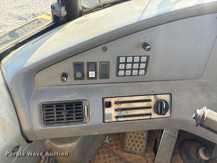 image for item YA3422 2003 Volvo A30D articulated haul truck