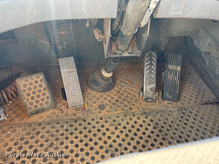 image for item YA3422 2003 Volvo A30D articulated haul truck