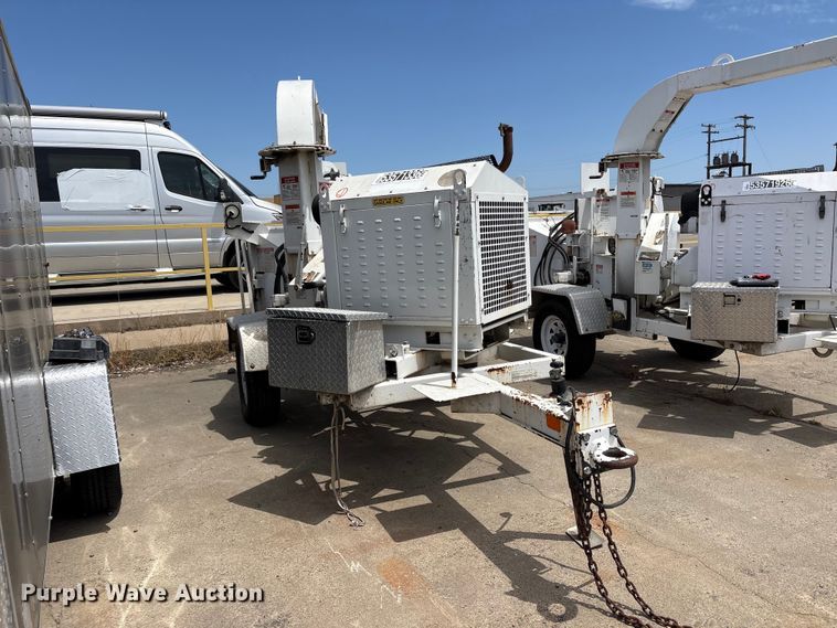 image for item YA3530 2015 Bandit 200UC wood chipper