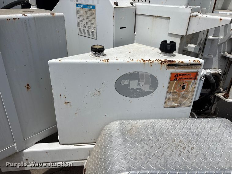 image for item YA3530 2015 Bandit 200UC wood chipper