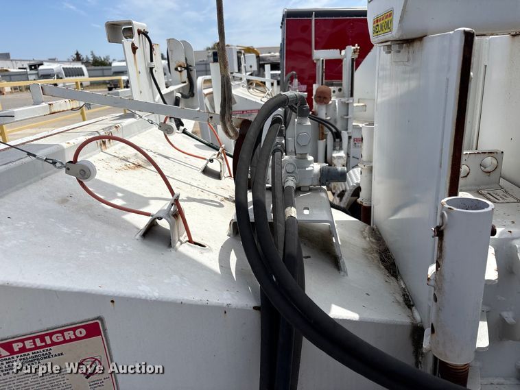 image for item YA3530 2015 Bandit 200UC wood chipper