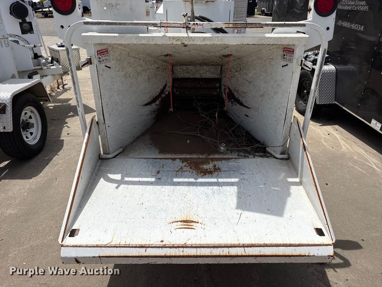 image for item YA3530 2015 Bandit 200UC wood chipper