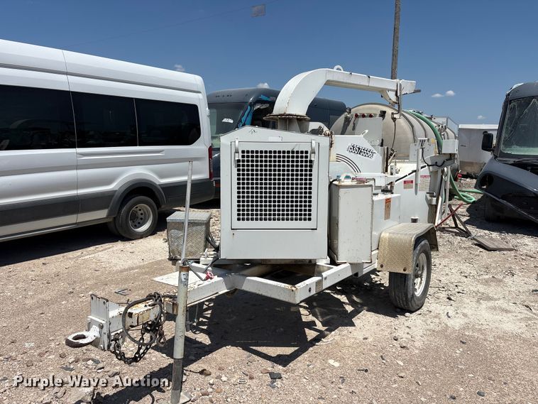 2014 Bandit 200UC wood chipper
