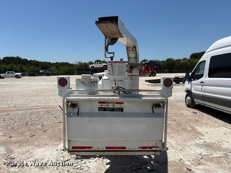 image for item YA3536 2014 Bandit 200UC wood chipper