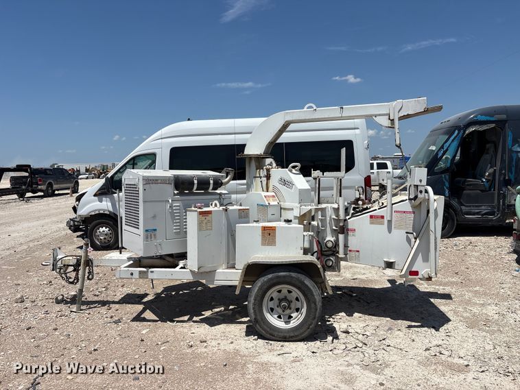 image for item YA3536 2014 Bandit 200UC wood chipper