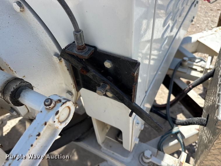 image for item YA3536 2014 Bandit 200UC wood chipper