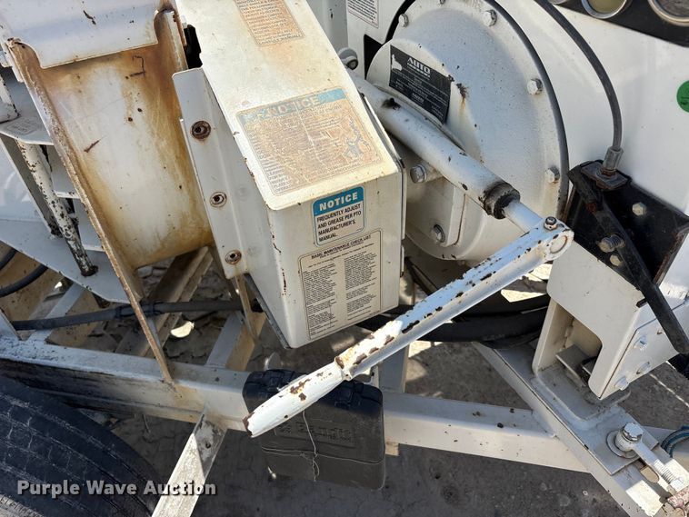 image for item YA3536 2014 Bandit 200UC wood chipper