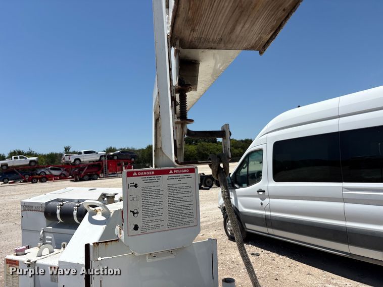 image for item YA3536 2014 Bandit 200UC wood chipper