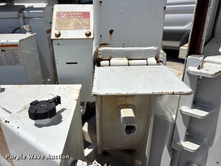 image for item YA3536 2014 Bandit 200UC wood chipper