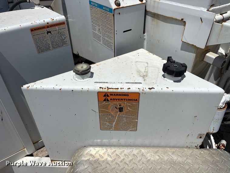 image for item YA3536 2014 Bandit 200UC wood chipper
