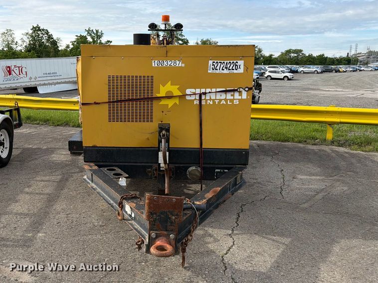 image for item YA3556 2016 Vac-Tron LP573-XDT vacuum trailer
