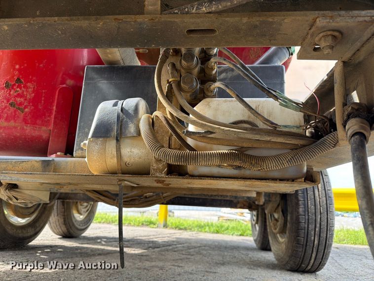 image for item YA3556 2016 Vac-Tron LP573-XDT vacuum trailer