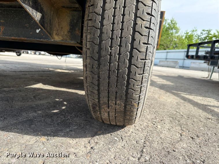 image for item YA3556 2016 Vac-Tron LP573-XDT vacuum trailer