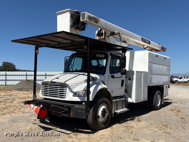 2018-freightliner-business-class-m2-bucket-boom-truck #1494513