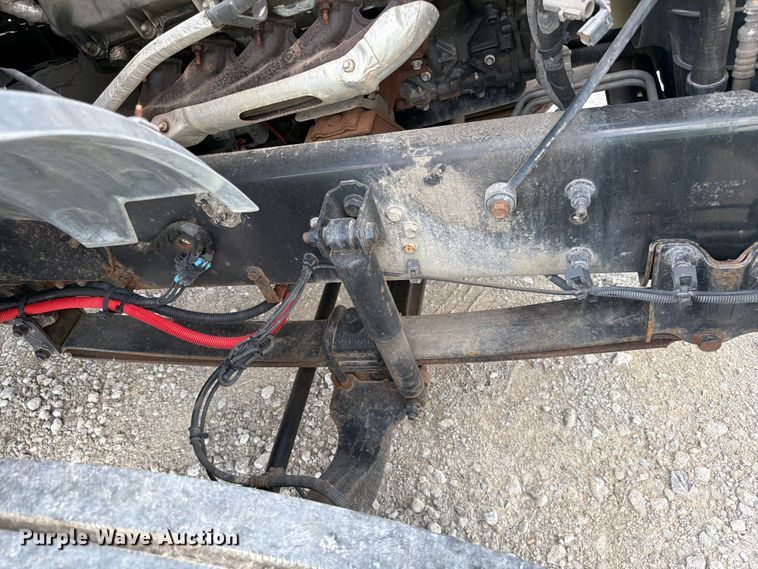 image for item YA3709 2015 Ford F650 Super Duty Ext. Cab chipper truck