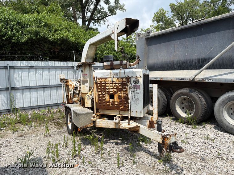 image for item YA3716 2010 Bandit  200XP wood chipper