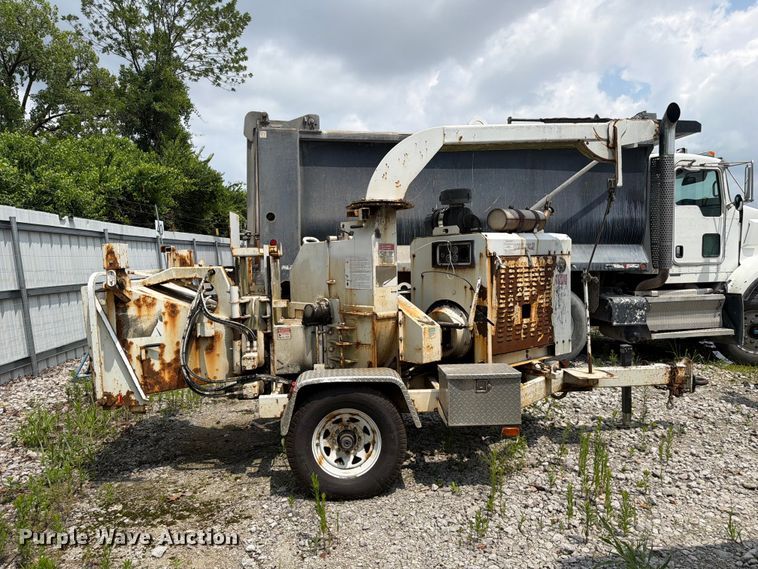 image for item YA3716 2010 Bandit  200XP wood chipper