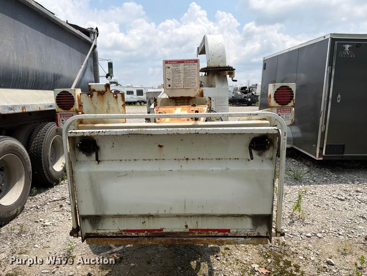 image for item YA3716 2010 Bandit  200XP wood chipper
