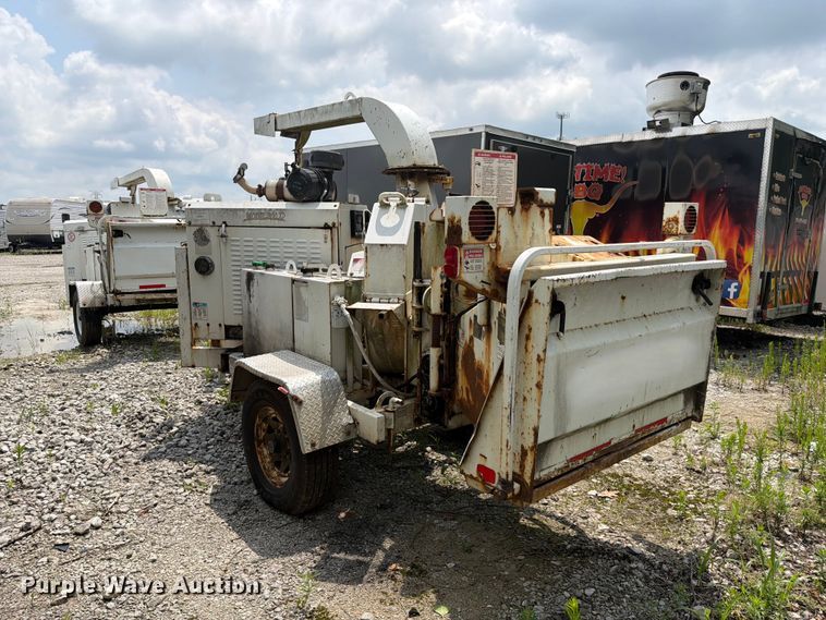 image for item YA3716 2010 Bandit  200XP wood chipper
