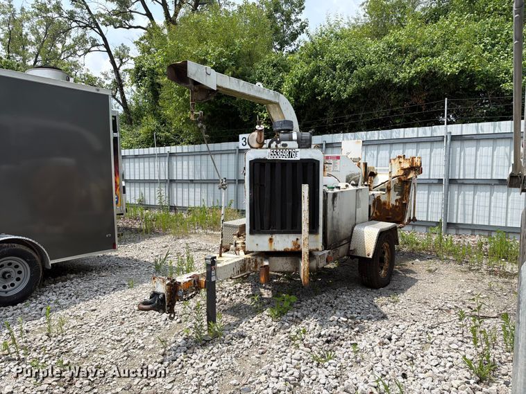 image for item YA3716 2010 Bandit  200XP wood chipper