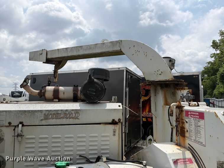 image for item YA3716 2010 Bandit  200XP wood chipper