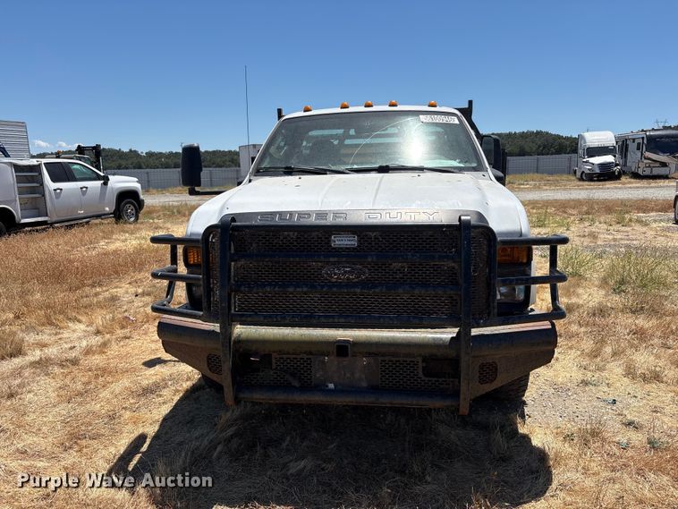image for item YA3750 2010 Ford F350 Super Duty flatbed pickup truck