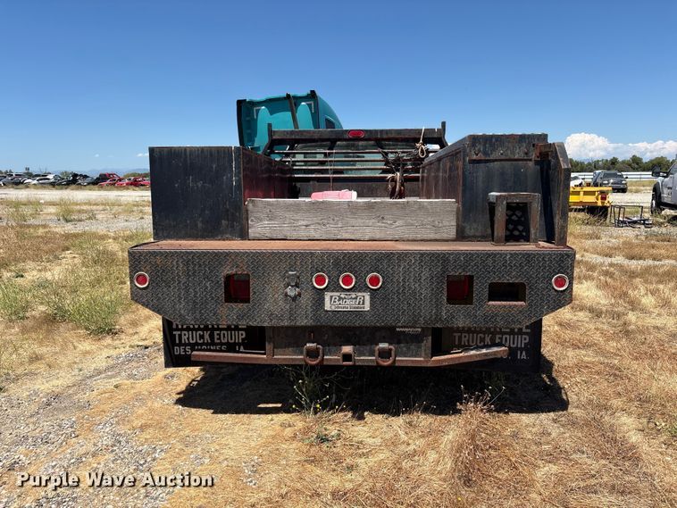 image for item YA3750 2010 Ford F350 Super Duty flatbed pickup truck
