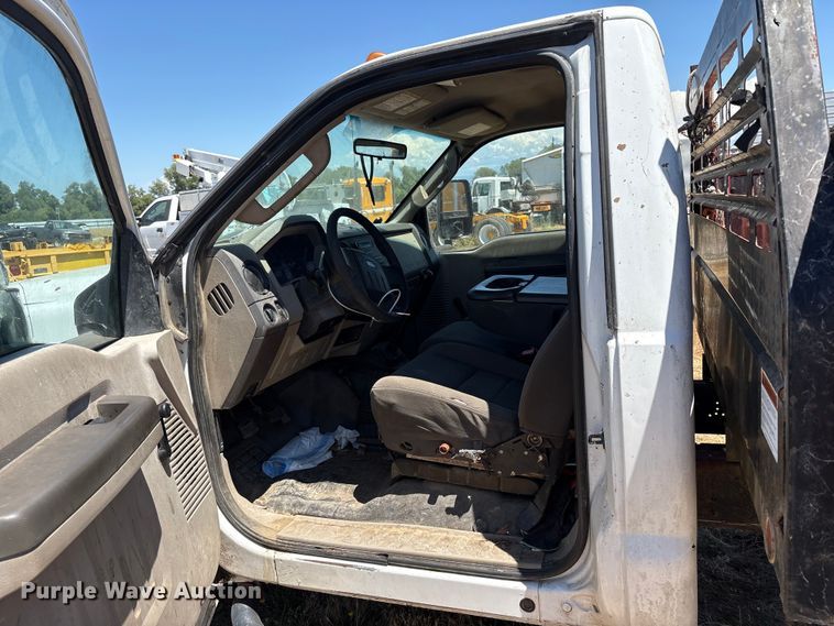 image for item YA3750 2010 Ford F350 Super Duty flatbed pickup truck