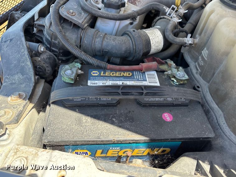 image for item YA3750 2010 Ford F350 Super Duty flatbed pickup truck