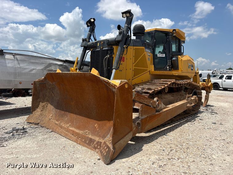 image for item YA3760 2019 John Deere 1050K dozer