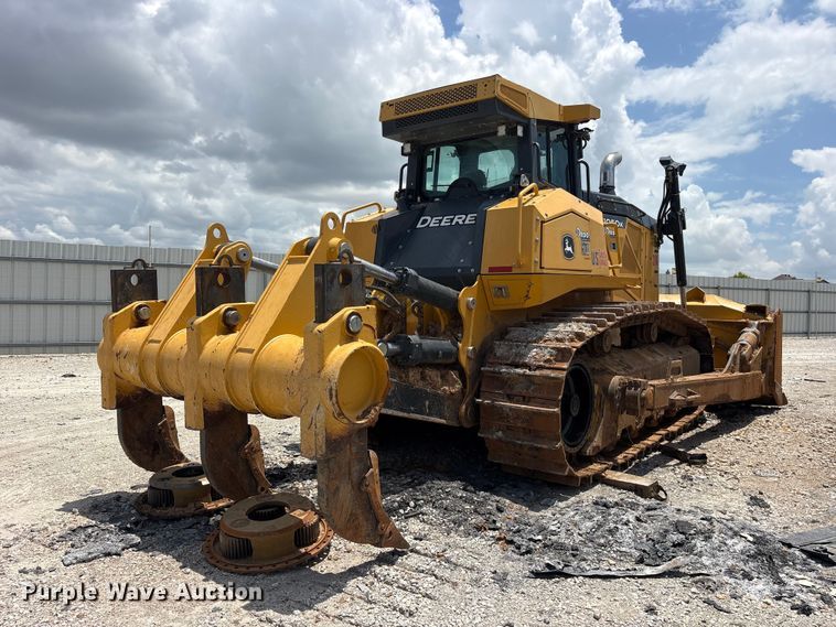 image for item YA3760 2019 John Deere 1050K dozer