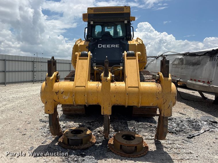 image for item YA3760 2019 John Deere 1050K dozer
