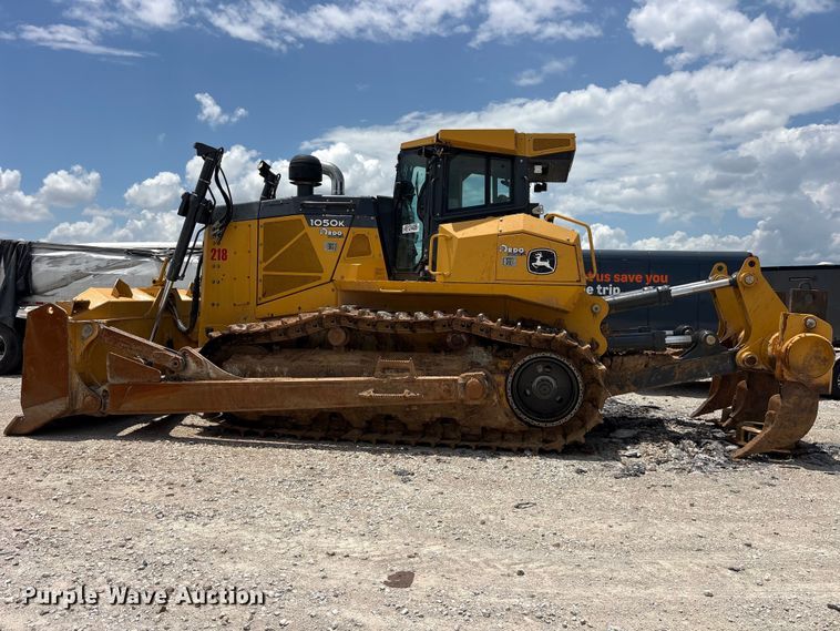 image for item YA3760 2019 John Deere 1050K dozer