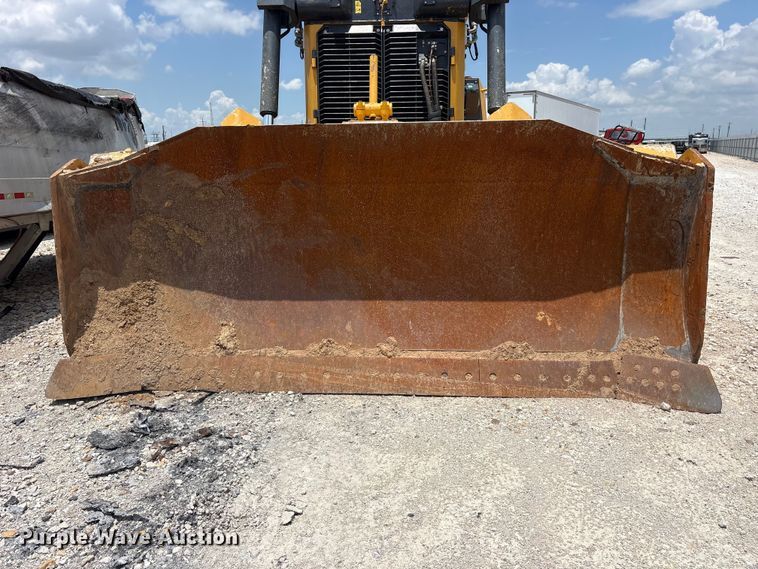 image for item YA3760 2019 John Deere 1050K dozer