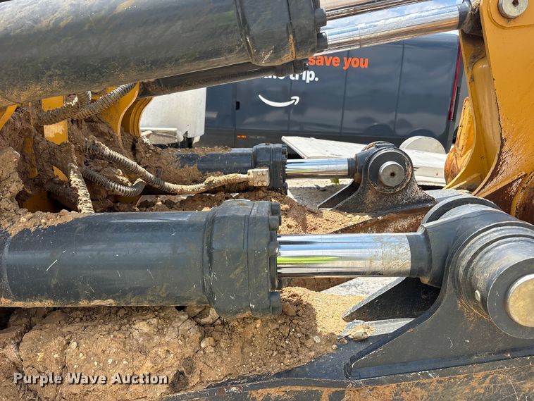 image for item YA3760 2019 John Deere 1050K dozer