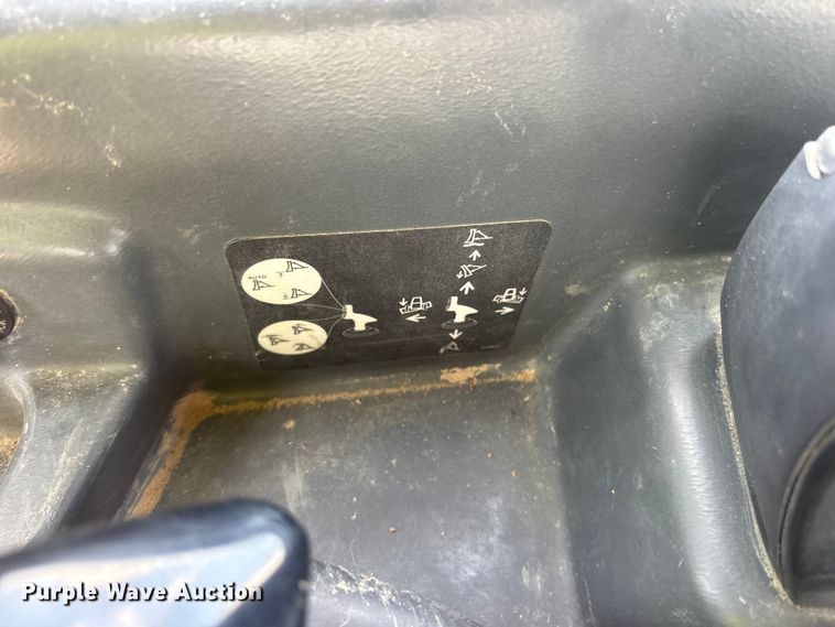 image for item YA3760 2019 John Deere 1050K dozer