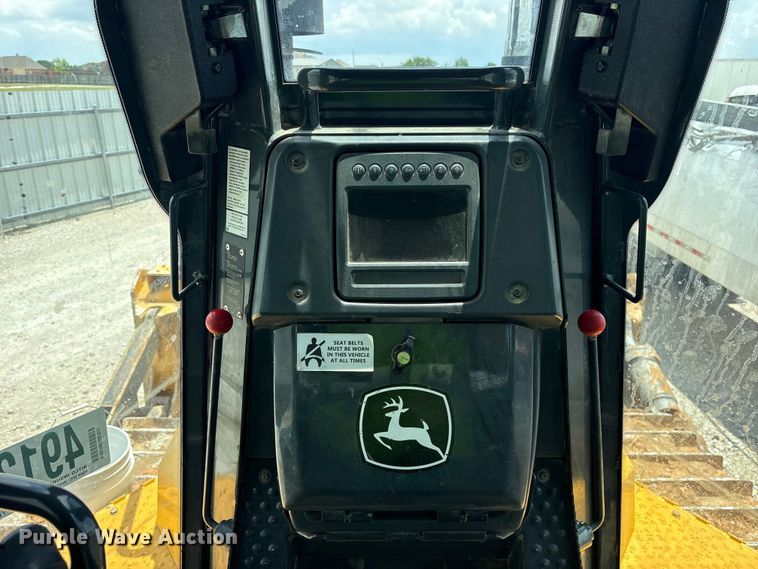 image for item YA3760 2019 John Deere 1050K dozer