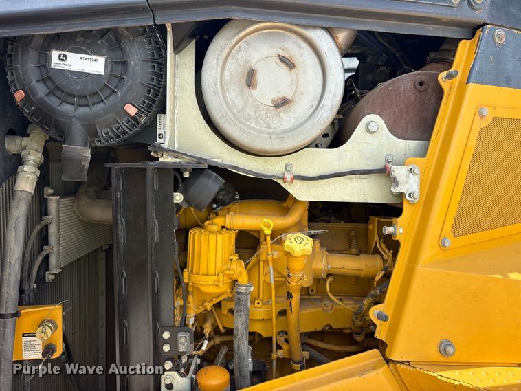 image for item YA3760 2019 John Deere 1050K dozer