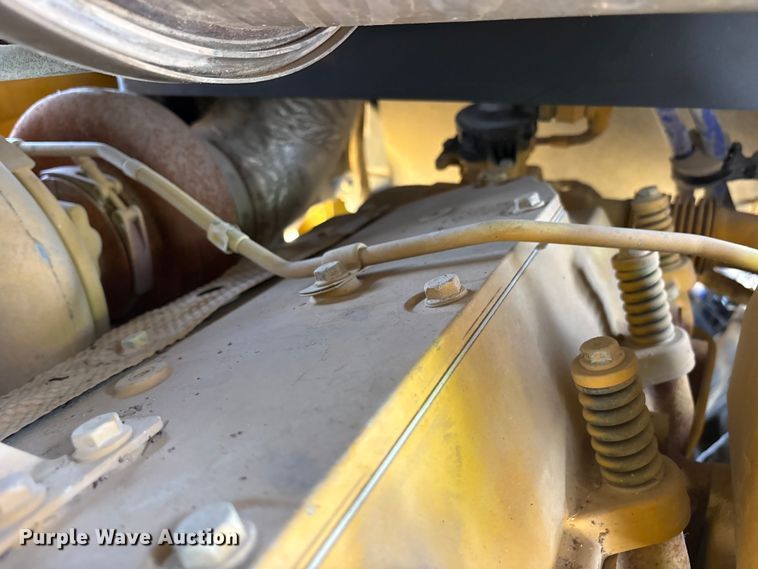 image for item YA3760 2019 John Deere 1050K dozer