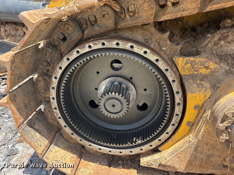 image for item YA3760 2019 John Deere 1050K dozer