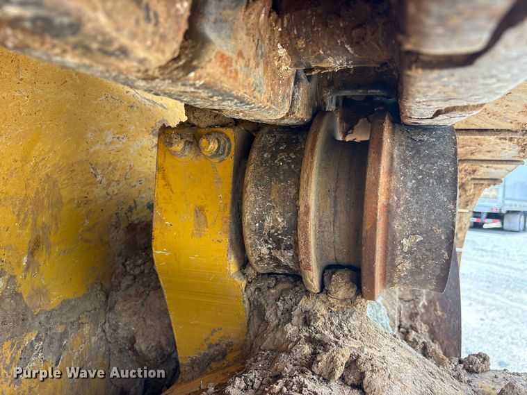image for item YA3760 2019 John Deere 1050K dozer