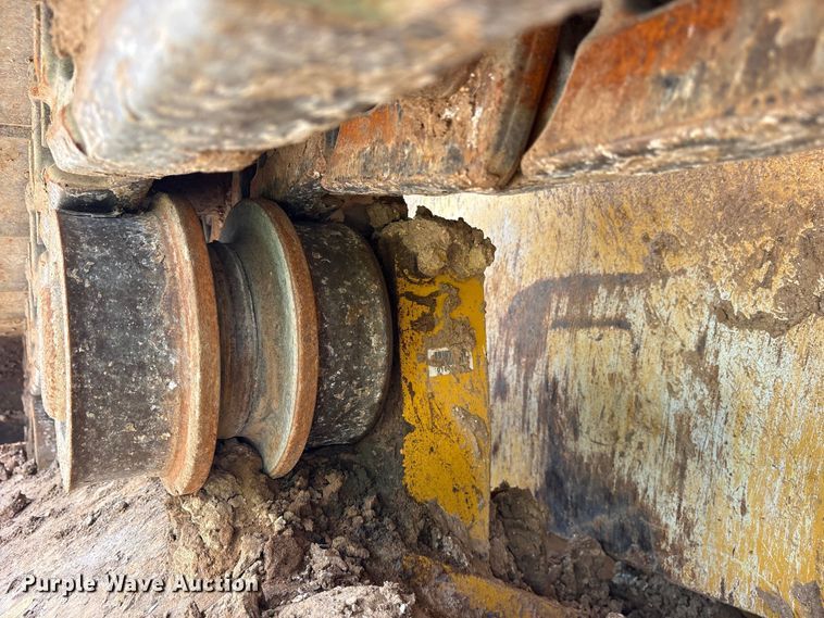 image for item YA3760 2019 John Deere 1050K dozer