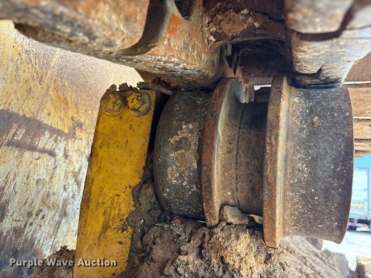 image for item YA3760 2019 John Deere 1050K dozer
