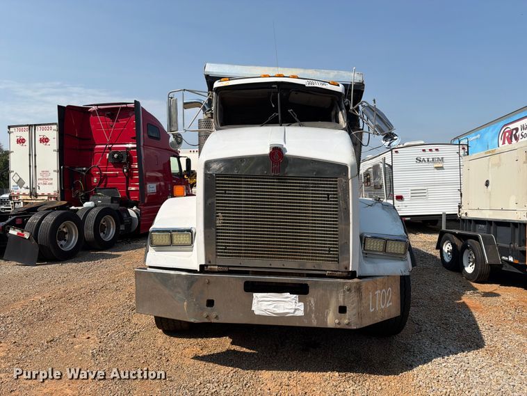image for item YA3811 2006 Kenworth T8 dump truck